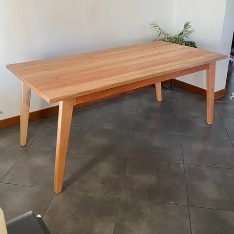 Una de las mesas más pedidas por los clientes, linda mesa instalada en su nuevo 
