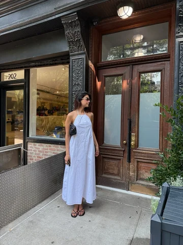 The summer staple we keep coming back to.
@meghnagoyal1 in the Emilie Dress and 