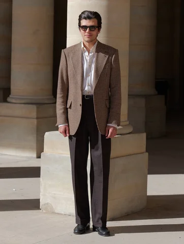 Brown in town 🤠

🇫🇷 Une bonne inspiration pour ceux qui aiment le marron ! J’