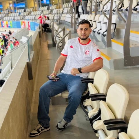 ⁨	⁨	تنسوش احنا بنلعب عشان مين❤️🇵🇸⁩ 
‪@arabcupqa‬⁩ @roadtoqatar