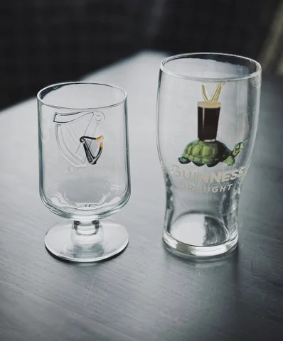 4 reasons why your glass matters

Yes, the glass does matter for a Guinness. Bot