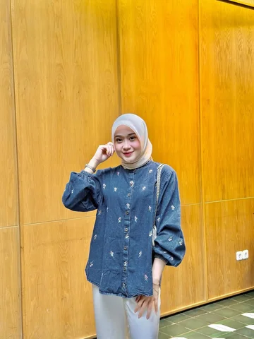 Back again with me HIHI ^^ 

Denim Shirts from @kaithstudio