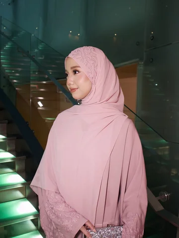 malam tadi rasa so surreal… tengok semua collection shine on the runway. so prou