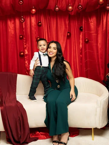 La verdadera Navidad es agradecer a Dios por la familia y el amor 🤍✨

• Dios be