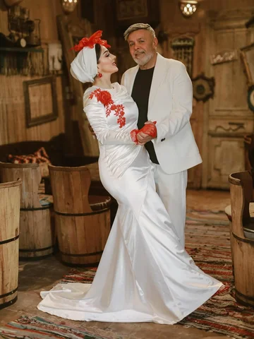 ذكرى زواجهم ال 26 ماشاءلله 👰‍♀️🤵🏻🥹♥️
Their 26th wedding anniversary 🥹♥️
@fa