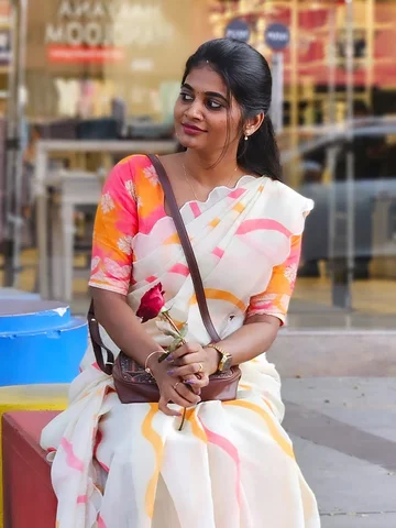 ♥️✨
Soft linen cotton saree @yazhvi_sarees 
.
.
.
.
.
.
#saree #onlineshopp #tre