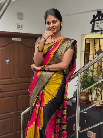 Aval♥️
Saree @yazhvi_sarees 
DM for Order🥳