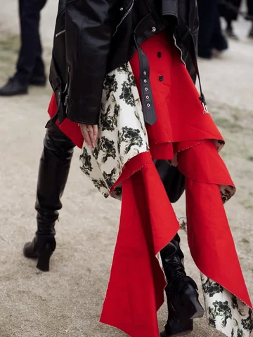 🇫🇷 Paris Fashion Week AW26

Street style outside the shows at Paris Fashion We