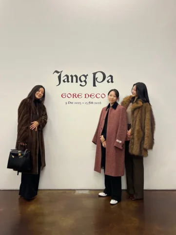 어릴 때부터 그림 그리기를 좋아하던 친구,
아직도 멈추지 않고 그림을 그리는
너의 열정과 여정을 응원해 🫶💕💕

(심오하고 강렬하고 충격적