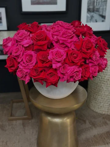 Just roses!! ❤️❤️❤️💕💕💕🌸🌸✨✨✨ #fleur #florist #floraldesigns #floraldesigners