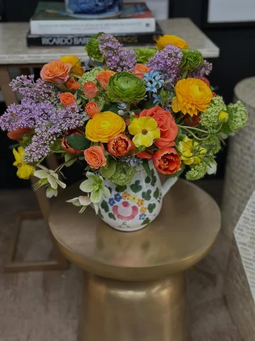 Beautiful spring for a #flowerlover 🌸🌸💕💕💕💜💜💛✨🧡💚 #fleur #floristflorald
