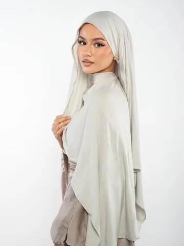 Insgesamt gibt es nun 26 verschiedene Premium Jersey Hijab Farben bei @bernaly.d