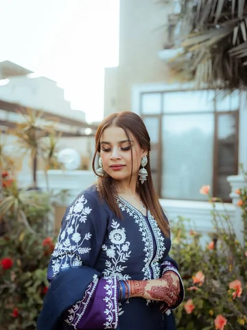 Life feels complete💙
👗 @farazrehmanofficial