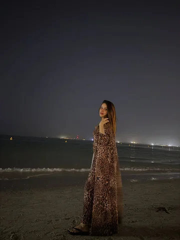 Lost in the waves..found in the moment🌊🥀🖤
