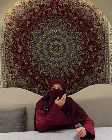 أول صورة ليا بالنقاب ♥️

ربّاه من غير سُؤال عوّدتنا كرمًا
فكيف العطاء وقد كنّا م