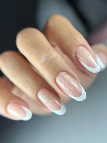 Unas french de hoy para Mica😍🤍💘 
Amo que me digan “quiero algo sencillito, un