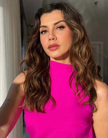 Şahane bir Backstage geldi @gokce.bhdr 🌸 @papia_tr #reklam #gökçebahadır #hamiy