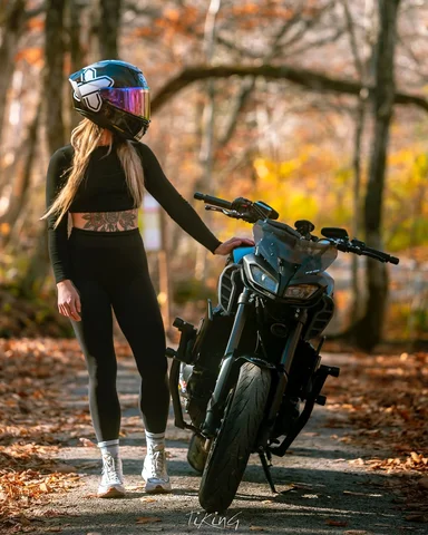 Pumpkin spice ? Nah. 
I prefer gasoline and cold autumn rides. ⛽️🥶
.
📷 @tiking
