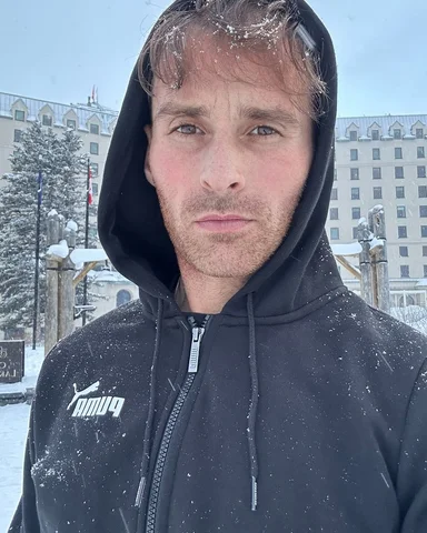 Man in Nature #banff ❤️ 

Vancouver or Alberta?