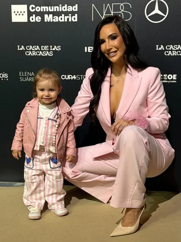 Todo al rosa para la segunda vez de Victoria en la @mbfwmadrid y viendo el desfi