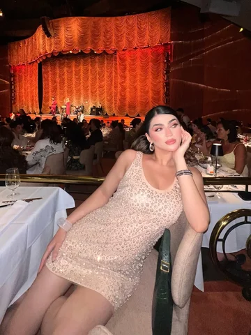 😽