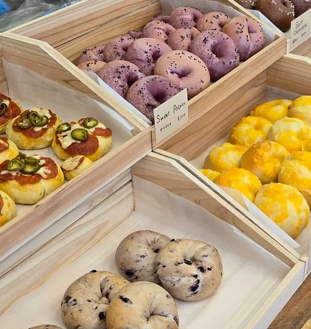 seesoo inc 創業9ヶ月目！！
4店舗目の韓国ベーカリー @areum.bagel オープンしました！

前職での韓国ブランドの仕事で、頻繁に韓国出張に