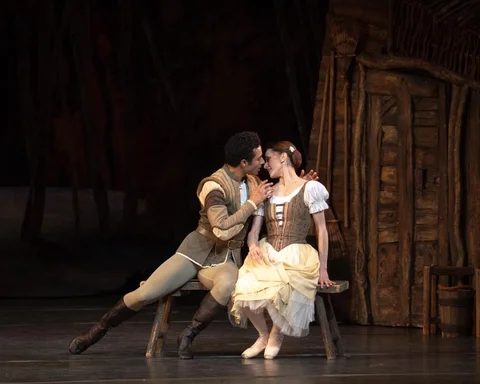 Mañana Giselle @royalballetandopera junto a @patricio_reve 
Otra hermosa oportun