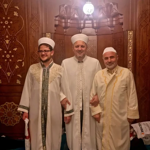 Bu senede #Hatimle Teravihe muvafık kılan Allaha sonsuz şükürler olsun.

Ramazan