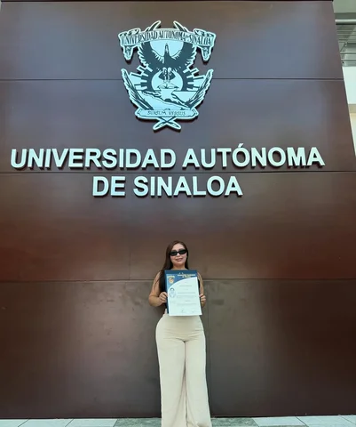 Ahora si díganme LICENCIADA 🤩🫰🏻! Me siento sumamente feliz de compartir este 