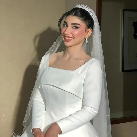لمسات ناعمه على العروسه الجميله مريم 💕✨ ألف مبروك

Makeup by me @nazekb 
Hair b