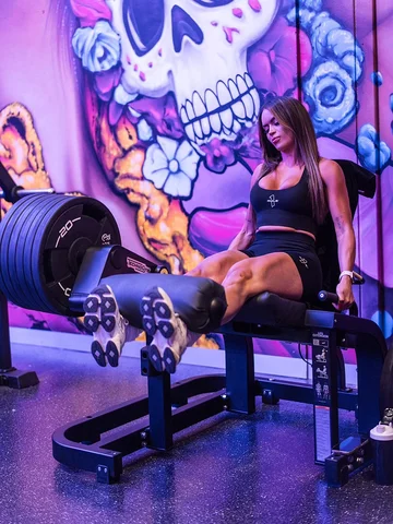 How much do you do on the leg extension machine? 🤭