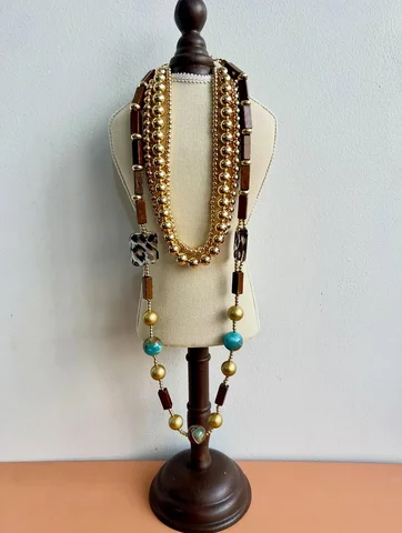 Wood 🪵🌸🌟🌦️☀️🤩🦩necklaces
