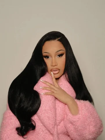 🌸🌸🌸

#cardib