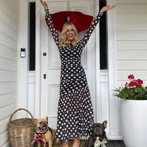 Merry Christmas from my little family to yours! 🎄💃✨❤️🐶⭐️