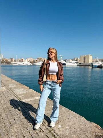 📍
