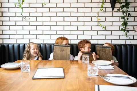 Shared smiles and quiet whispers, the magic of brunch is in the company.

#MeetU