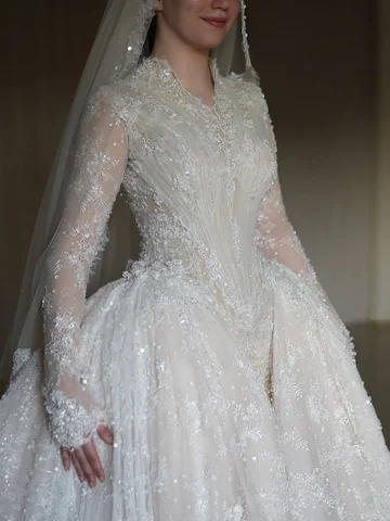 More than a shine, it speaks pure elegance.