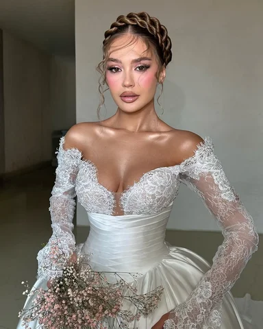 Radiant, elegant, and glowing with love — the bride steals the spotlight in her 