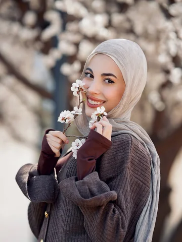 اجا الربيع والجو بديع🌸🌳
كم زهرة في بالصورة🫣🥰

📷 : @saeed_zulghina