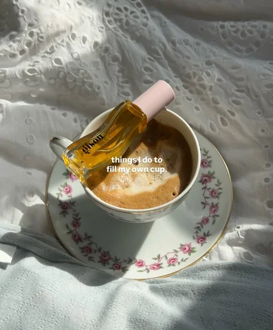 small habits that make a big difference 💗☕️

#fillmyowncup