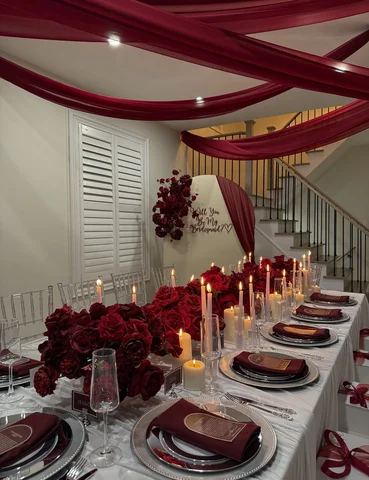 Dreamy Bridesmaid Dinner At Home❤️

We absolutely loved all the pretty details f