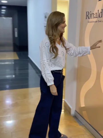 Una sonrisa renovada
y mil razones para sonreír ✨😁 gracias a mi odontólogo favo