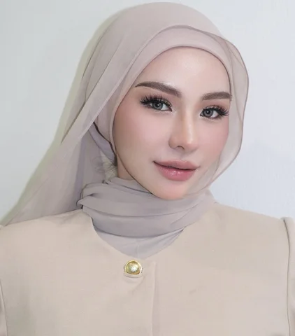 Makin lama makin cantik lah mamy Dira ni 😫 makin slim tau 😍 dah confius Adira 