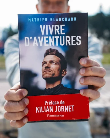💥BOOM💥 Je vous présente mon livre 😍
.
Quel projet❗️ Plus d'un an de travail a