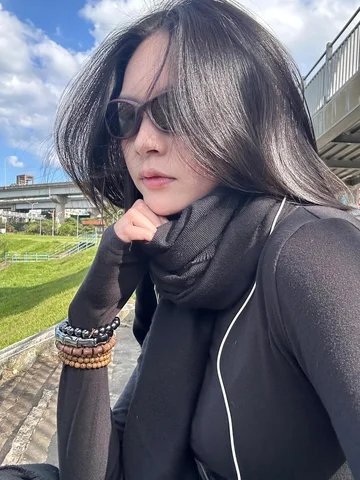 下午去騎腳踏車行光合作用 🌞
感覺缺了那種會一起約去曬太陽的朋友 💭