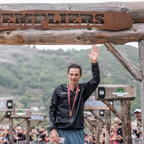🦅 ⏤ HOKA COMMUNITY RUN & rencontre avec Jim Walmsley (@walmsleyruns) ! 

Rejoin