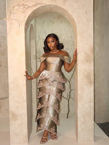 “HER” ✨

My outfit: @_stitchesbyaisy_ 
Studio space: @24hrscontenthub_ 
Accessor