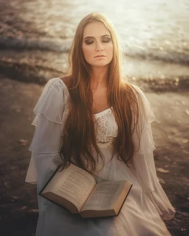 By the seaside 🧡🧡

Obsessed with this concept by the ocean in Florida! So magi