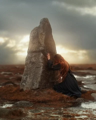 Through the stones 🖤

Obsessed with any stone circle we can find, even ones bui