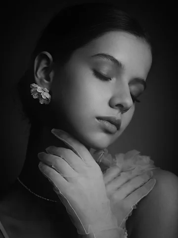 Portrait, above all.

Whether it’s a chef, an artist, or an unknown face, what i